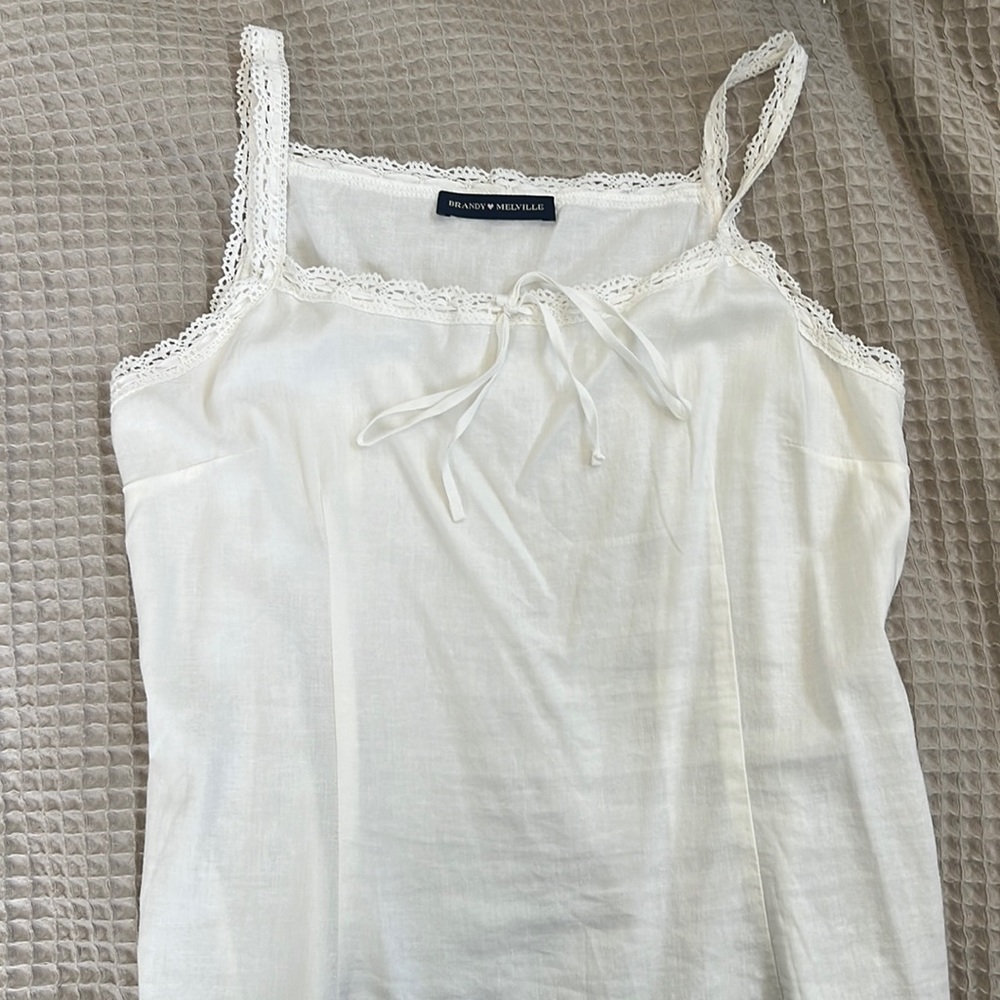 brandy melville white lace trimmed tank top